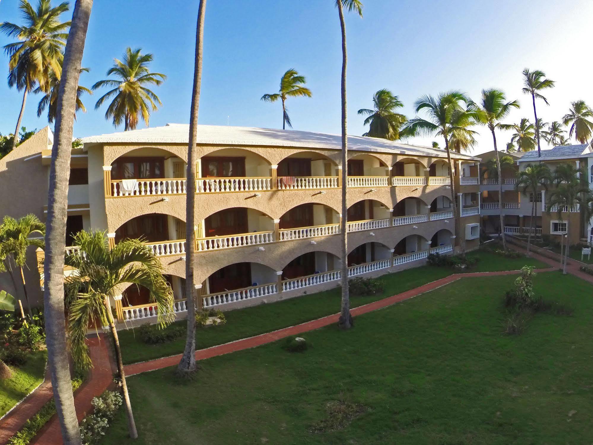 Hotel Cortecito Inn Bavaro ปุนตากานา ภายนอก รูปภาพ